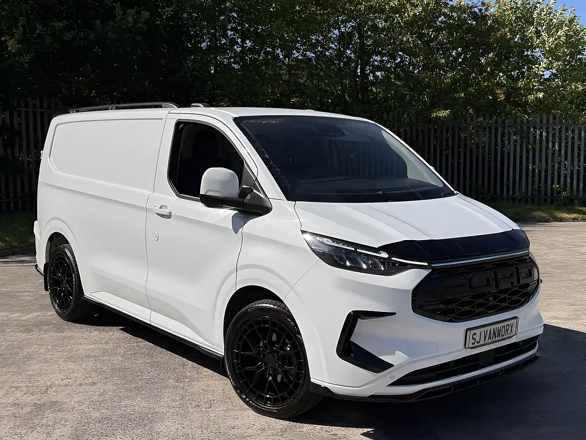 Used 2006 Ford Transit Custom Limited Frozen White - Front View