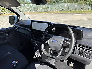 Used 2006 Ford Transit Custom Limited Frozen White - Interior and Exterior details 10
