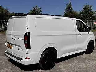 Used 2006 Ford Transit Custom Limited Frozen White - Interior and Exterior details 11