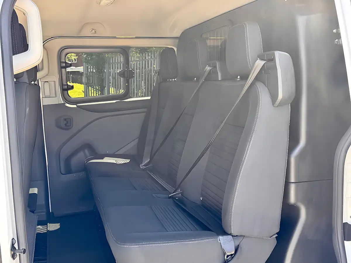 Used 2006 Ford Transit Custom Limited White - Interior and Exterior details 17