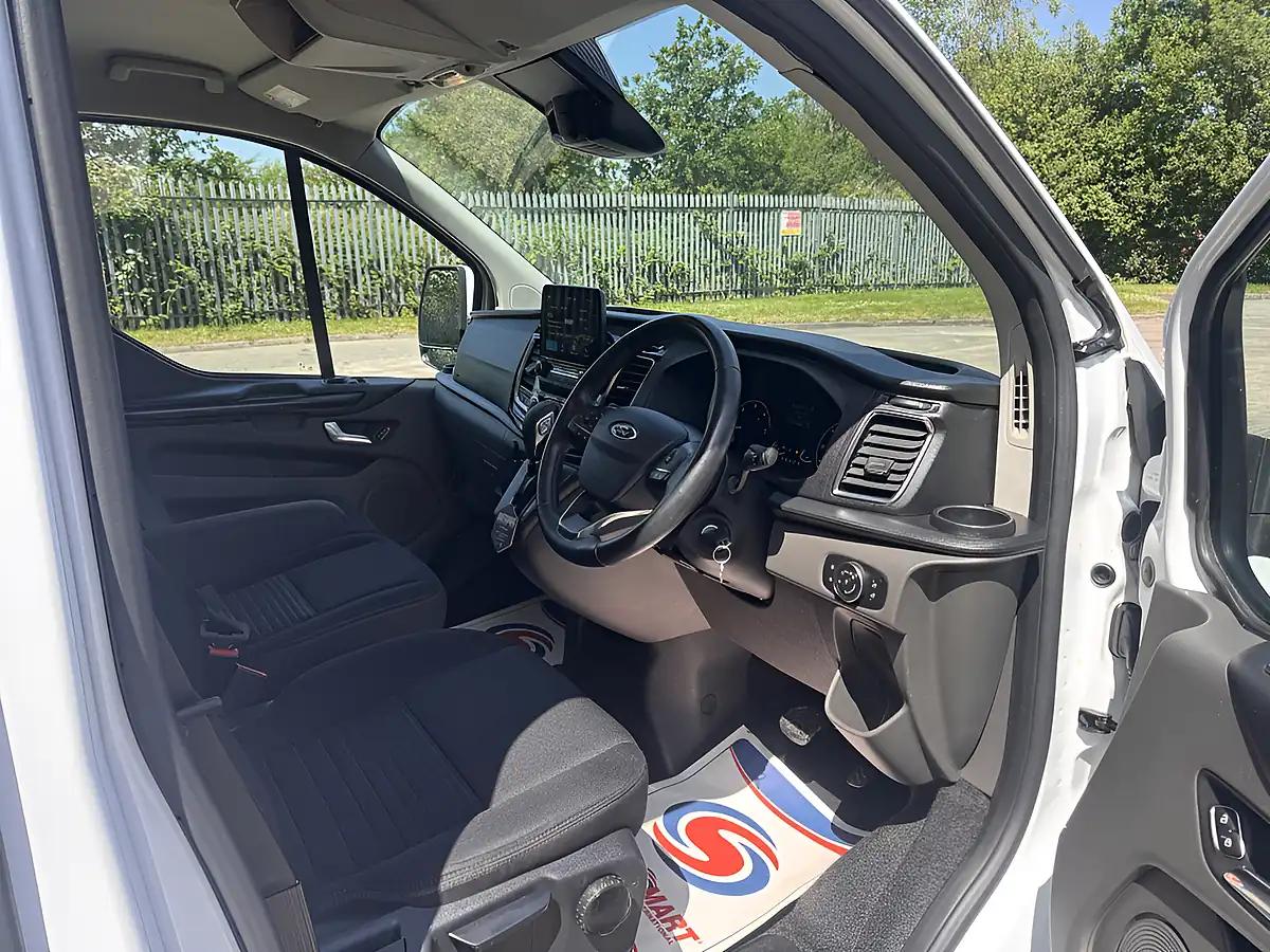 Used 2006 Ford Transit Custom Limited White - Interior and Exterior details 20