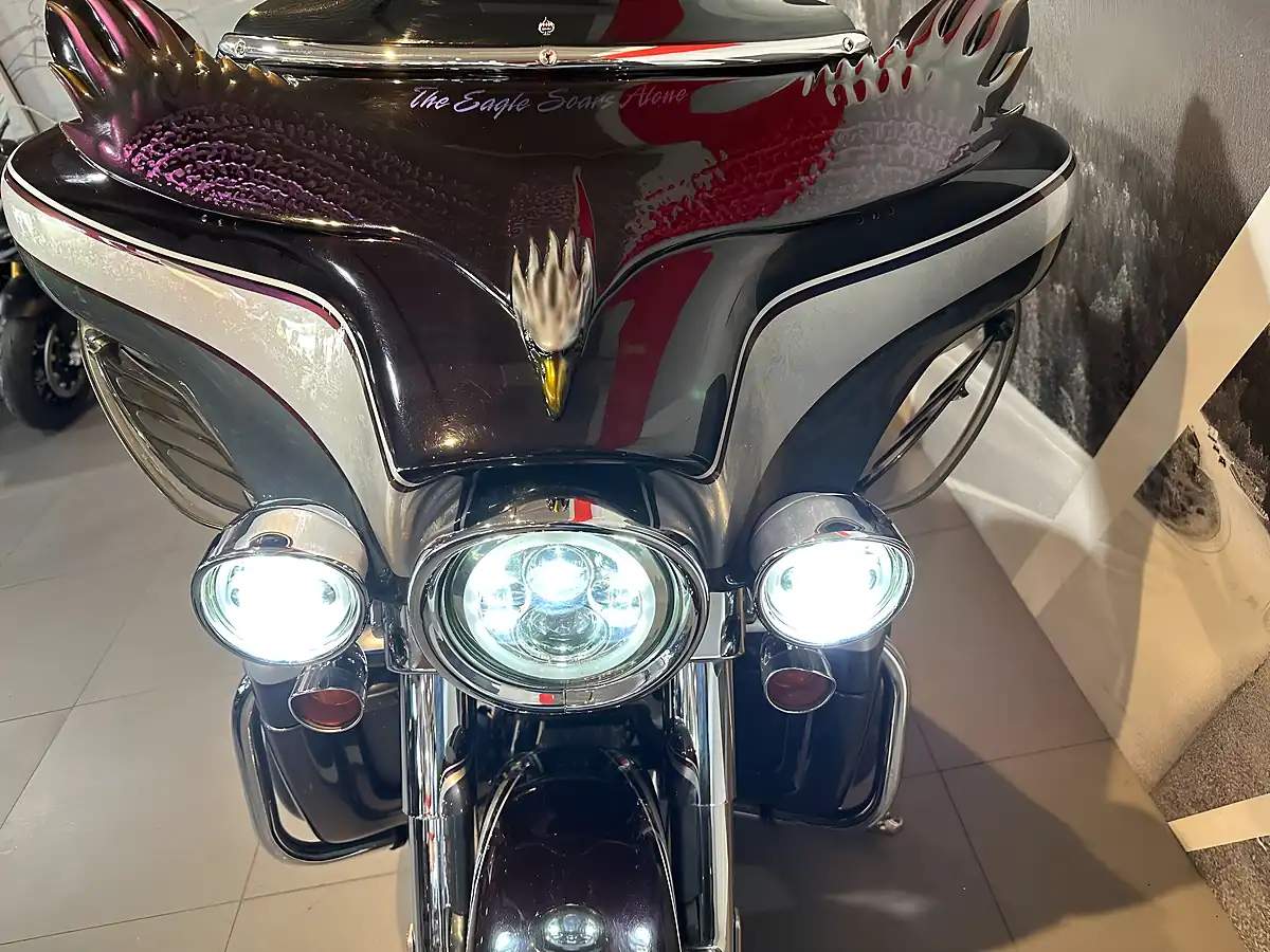Used 2006 Harley-Davidson Electra Glide Ultra Classic Se Cvo - Interior and Exterior details 10