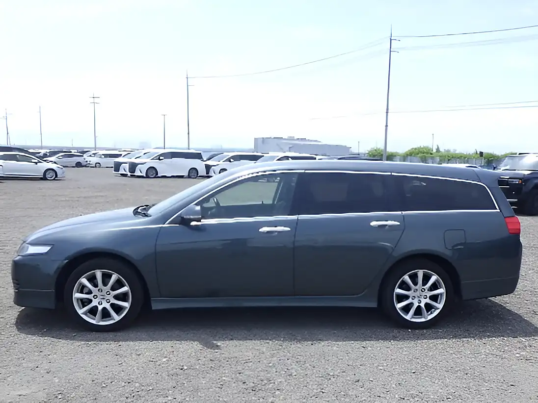 Used 2006 Honda Accord Type S Green - Interior and Exterior details 4