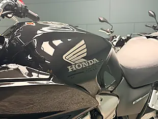 Used 2006 Honda CB1300 S Black - Interior and Exterior details 17