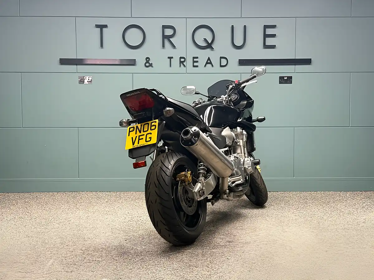 Used 2006 Honda CB1300 S Black - Interior and Exterior details 4