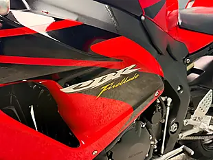 Used 2006 Honda Cbr1000rr Fireblade Red - Interior and Exterior details 17