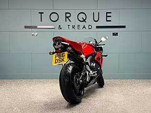 Used 2006 Honda Cbr1000rr Fireblade Red - Interior and Exterior details 4