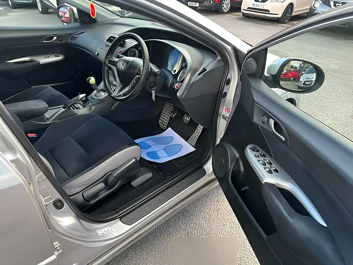 Used 2006 Honda Civic Es Silver - Interior and Exterior details 14