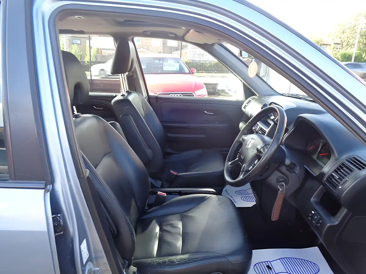 Used 2006 Honda Cr-V Executive Blue - Interior and Exterior details 11