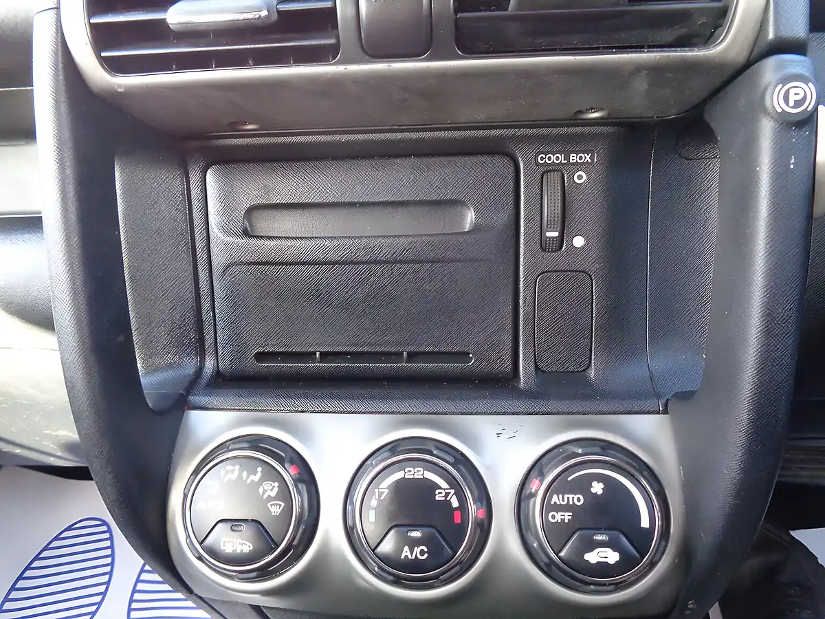 Used 2006 Honda Cr-V Executive Blue - Interior and Exterior details 16