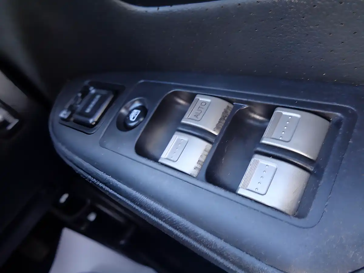 Used 2006 Honda Cr-V Executive Blue - Interior and Exterior details 18