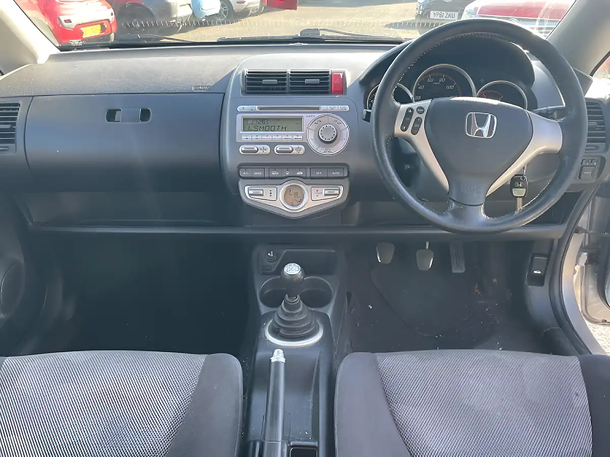 Used 2006 Honda Jazz Sport Silver - Interior and Exterior details 12