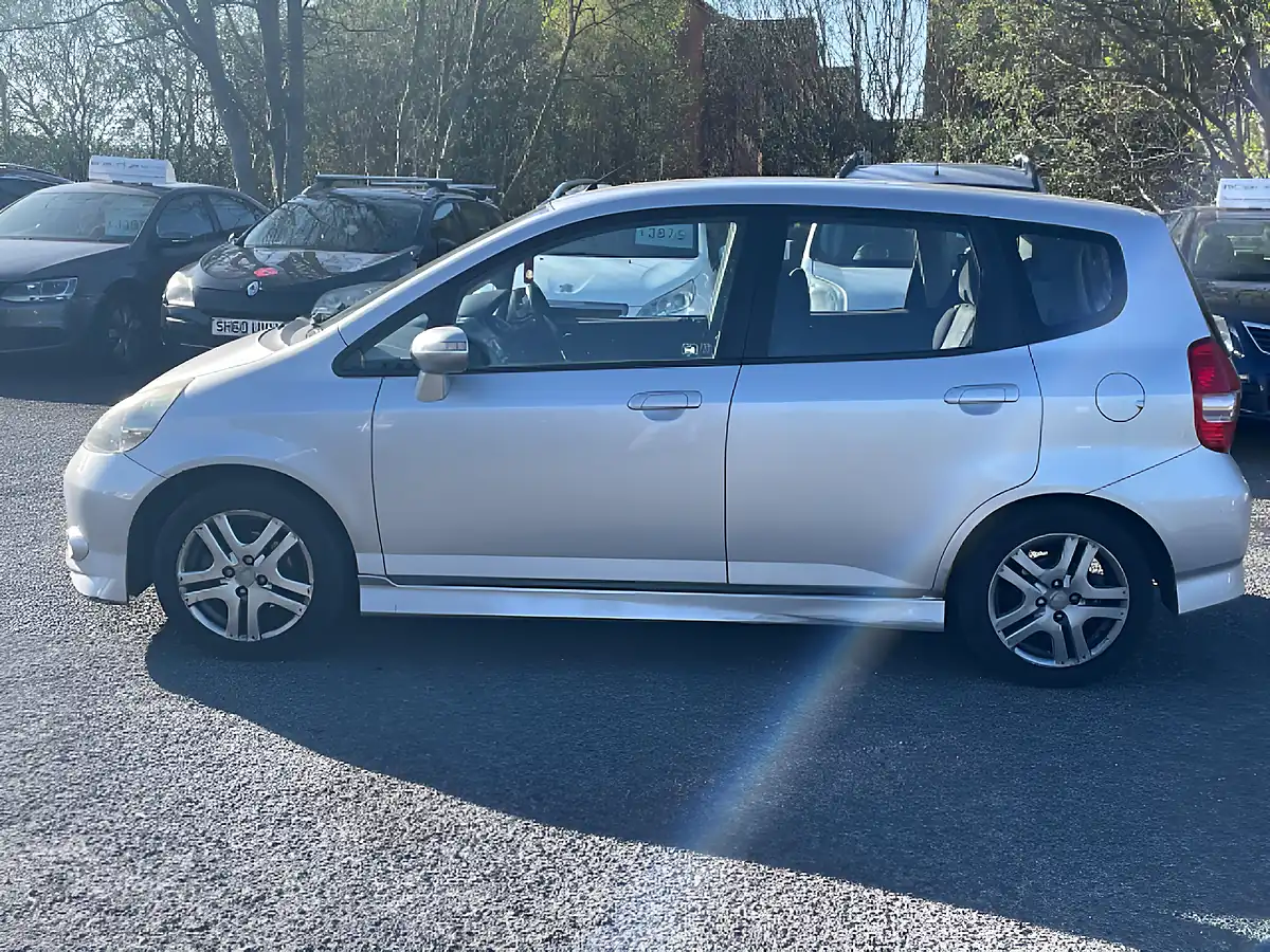 Used 2006 Honda Jazz Sport Silver - Interior and Exterior details 4