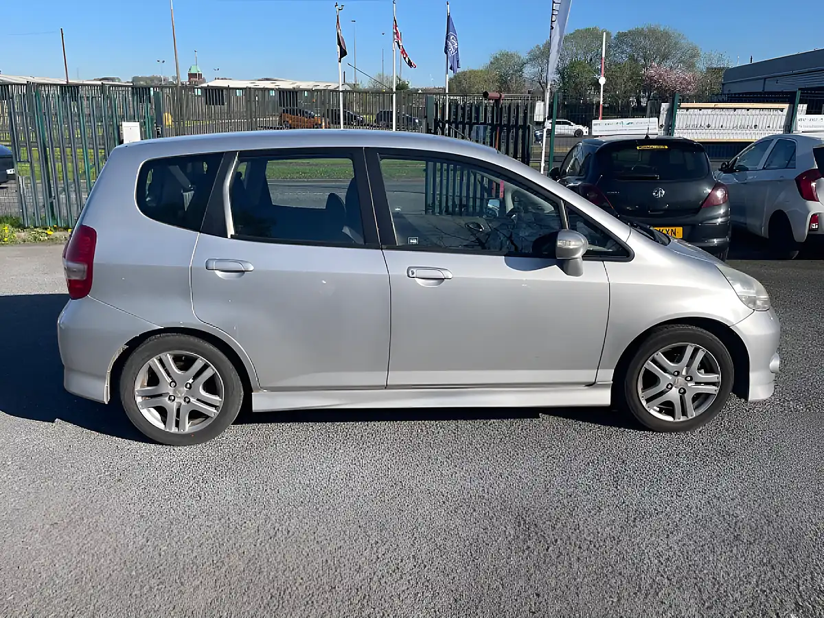 Used 2006 Honda Jazz Sport Silver - Interior and Exterior details 6