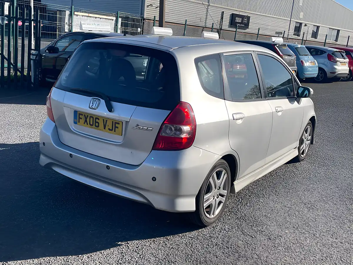 Used 2006 Honda Jazz Sport Silver - Interior and Exterior details 7