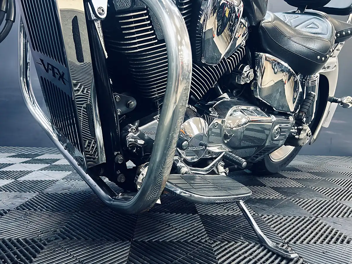 Used 2006 Honda Vtx 1800 Grey - Interior and Exterior details 11
