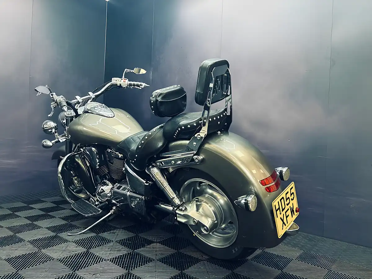 Used 2006 Honda Vtx 1800 Grey - Interior and Exterior details 14