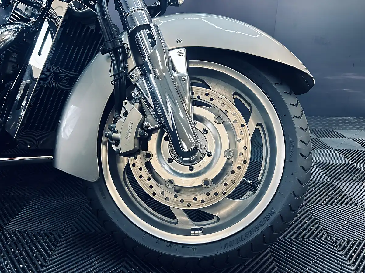 Used 2006 Honda Vtx 1800 Grey - Interior and Exterior details 16