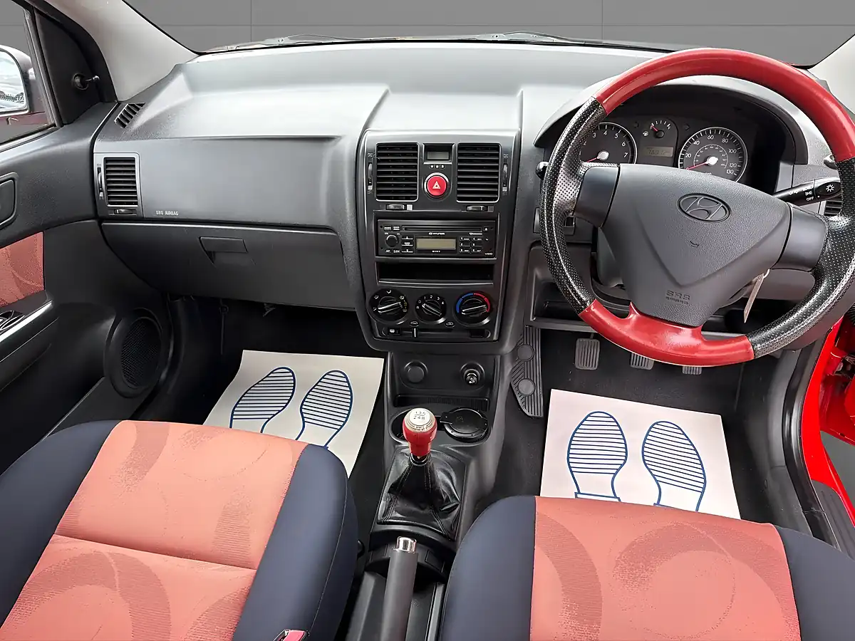 Used 2006 Hyundai Getz Se Red - Interior and Exterior details 14