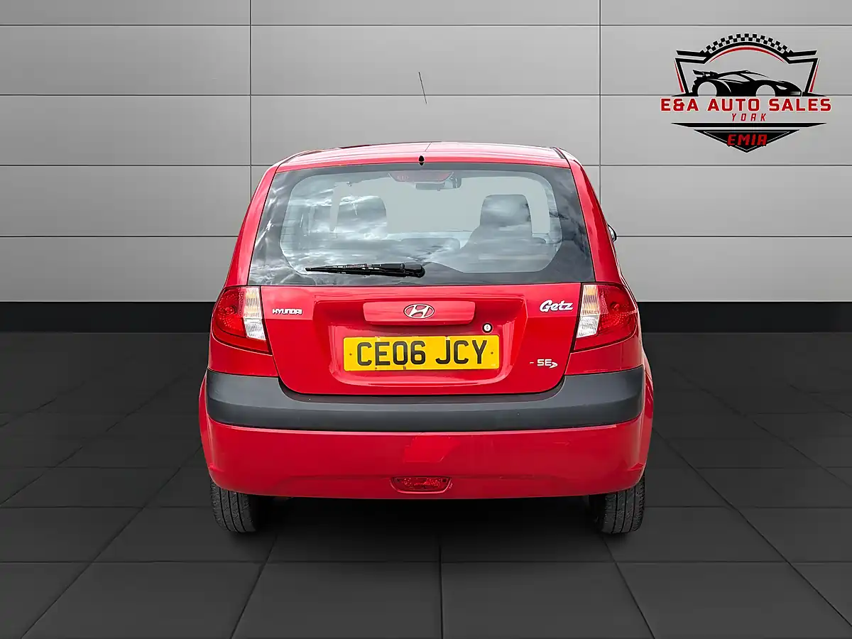 Used 2006 Hyundai Getz Se Red - Interior and Exterior details 5