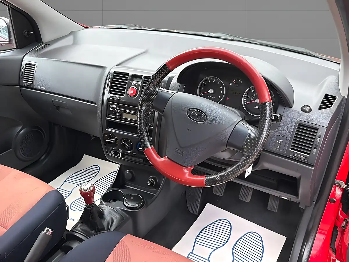 Used 2006 Hyundai Getz Se Red - Interior and Exterior details 8