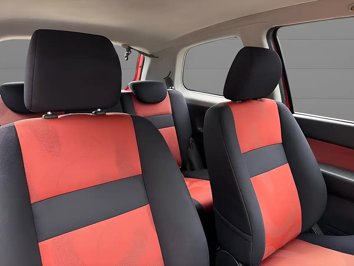 Used 2006 Hyundai Getz Se Red - Interior and Exterior details 9