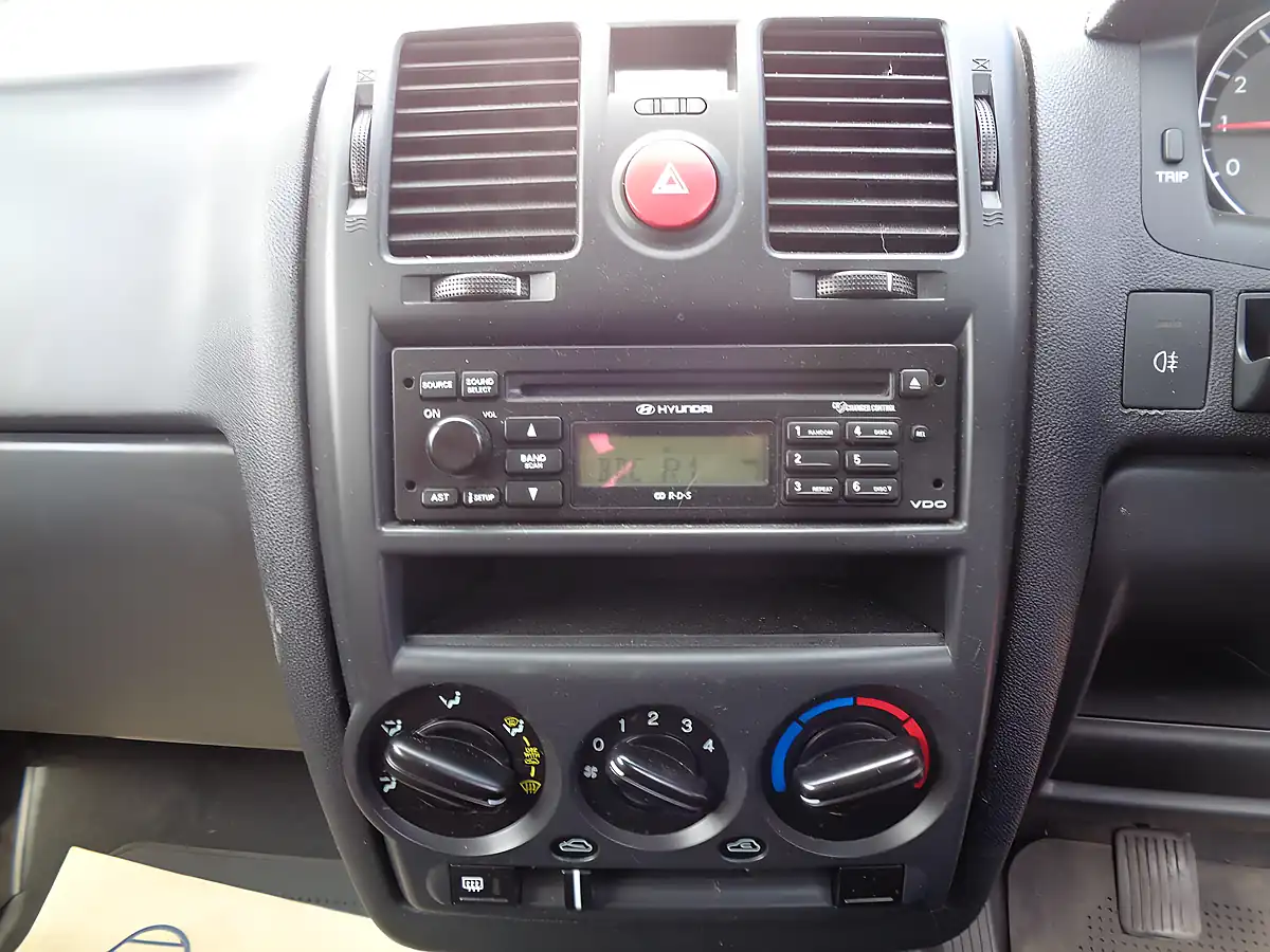 Used 2006 Hyundai Getz Se Red - Interior and Exterior details 10