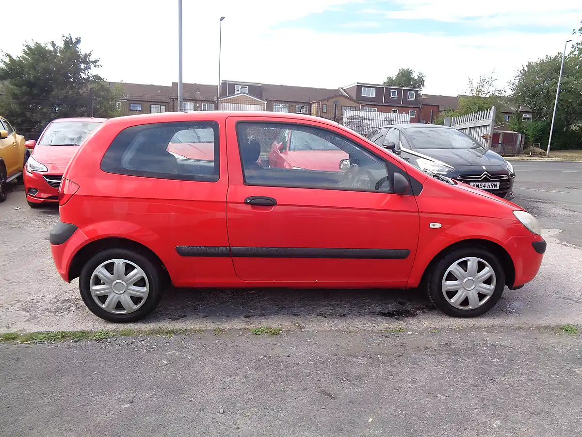 Used 2006 Hyundai Getz Se Red - Interior and Exterior details 2