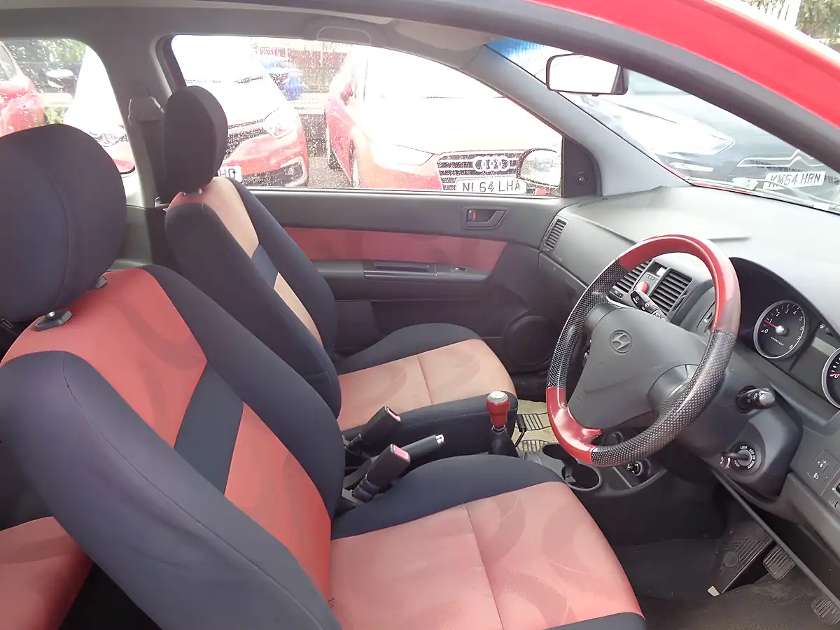 Used 2006 Hyundai Getz Se Red - Interior and Exterior details 8
