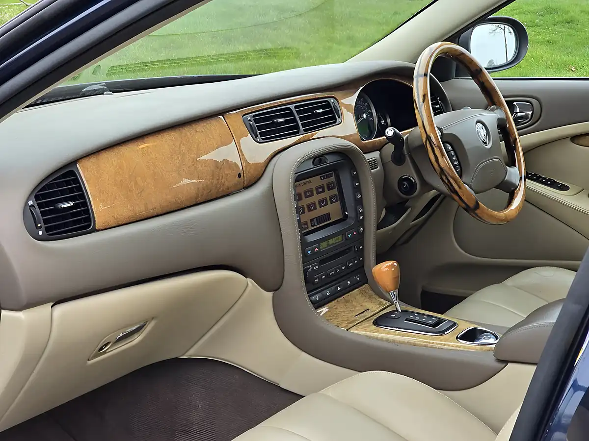 Used 2006 Jaguar S-Type Se Indigo Blue - Interior and Exterior details 19