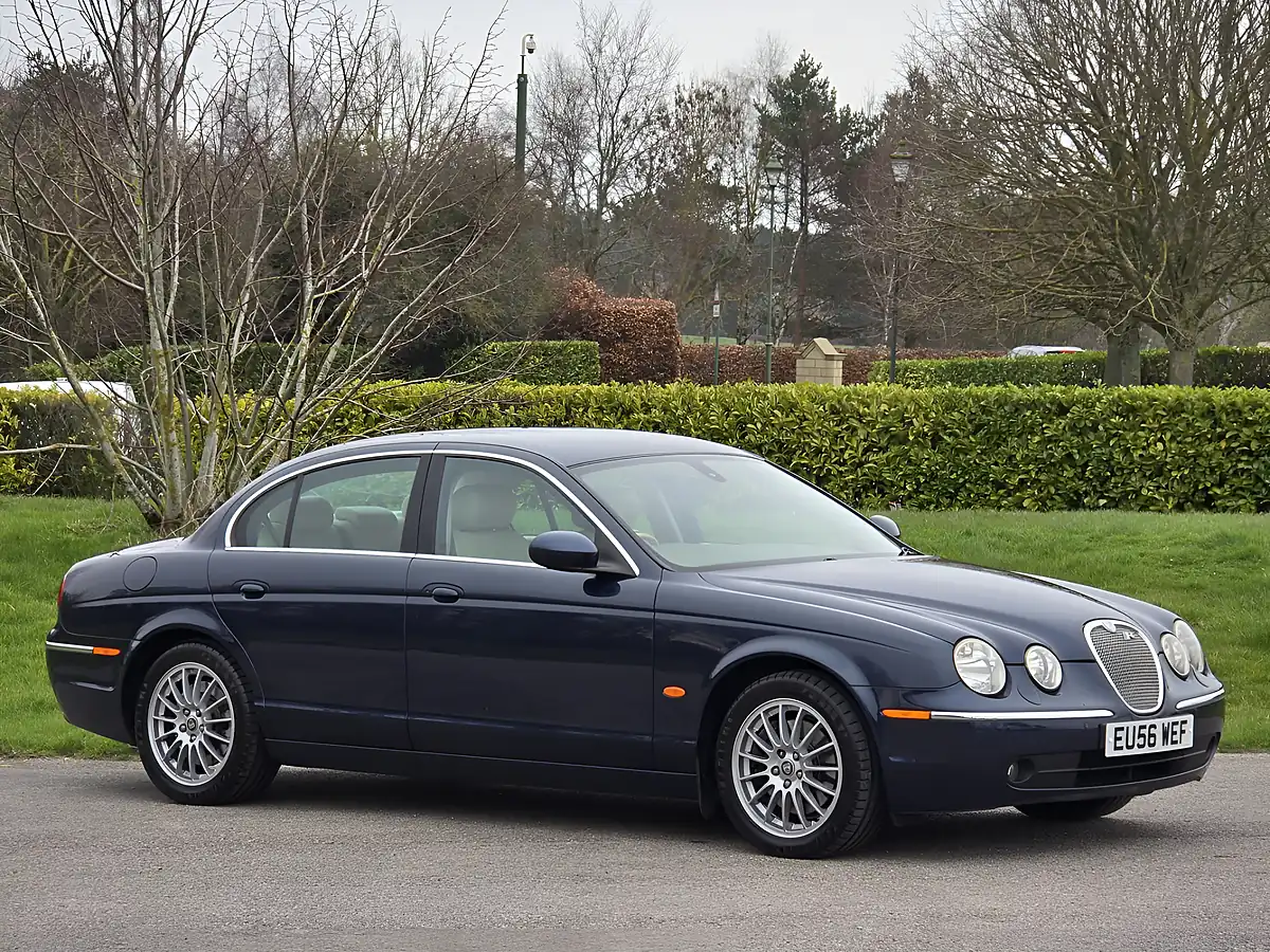 Used 2006 Jaguar S-Type Se Indigo Blue - Interior and Exterior details 4