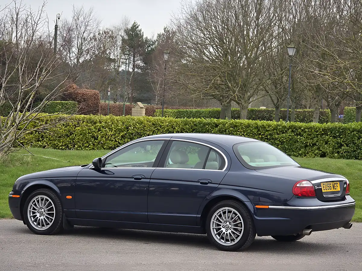 Used 2006 Jaguar S-Type Se Indigo Blue - Interior and Exterior details 7