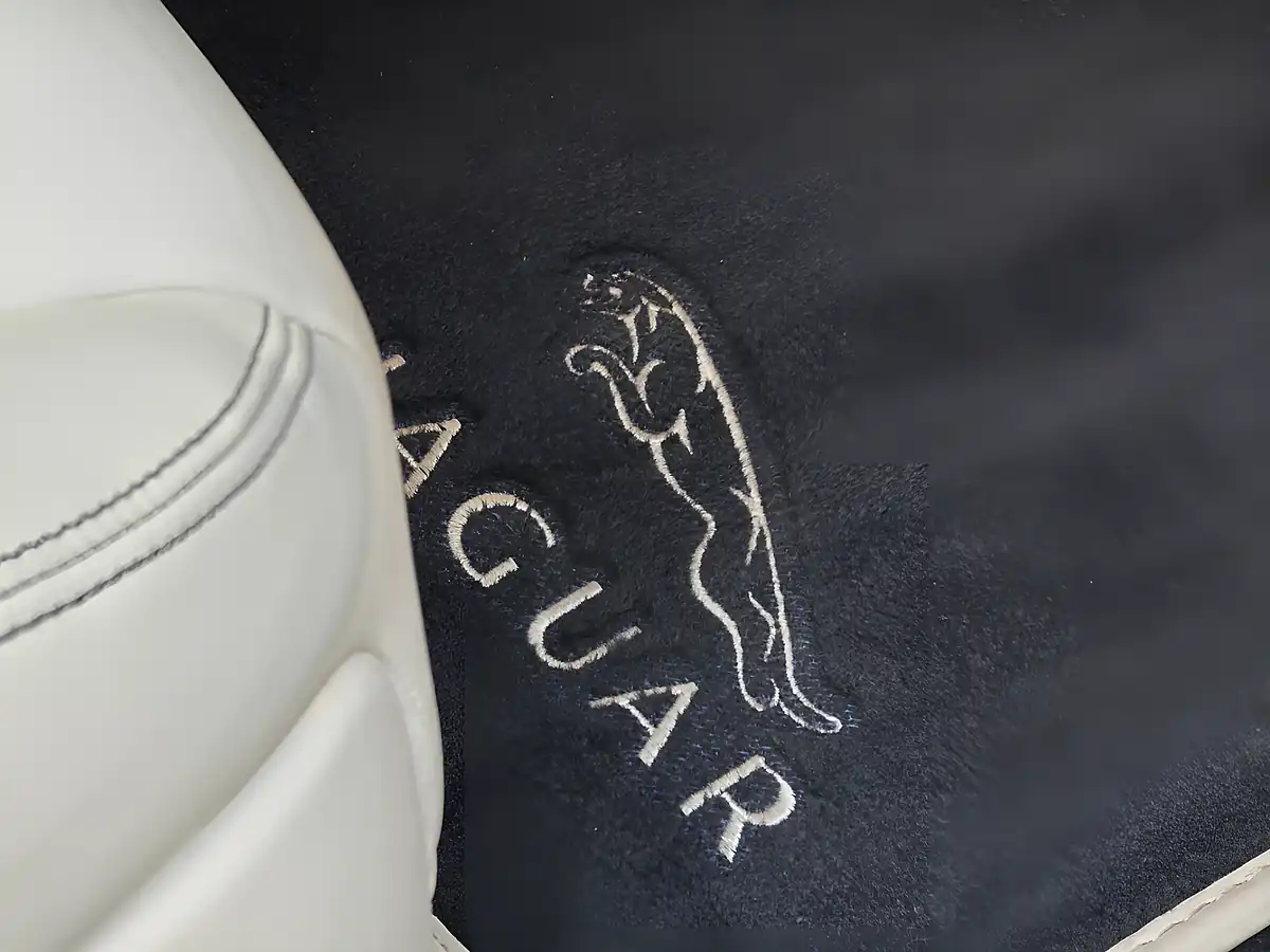 Used 2006 Jaguar Xjr Portfolio Black - Interior and Exterior details 10