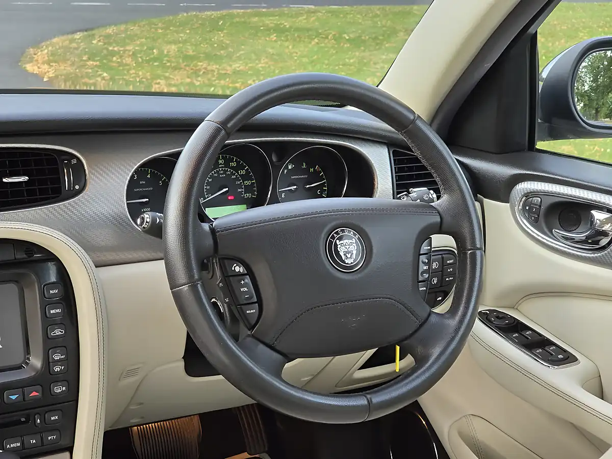 Used 2006 Jaguar Xjr Portfolio Black - Interior and Exterior details 16