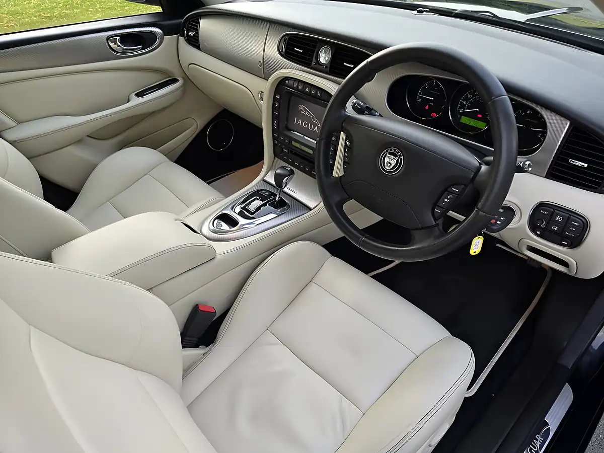 Used 2006 Jaguar Xjr Portfolio Black - Interior and Exterior details 2