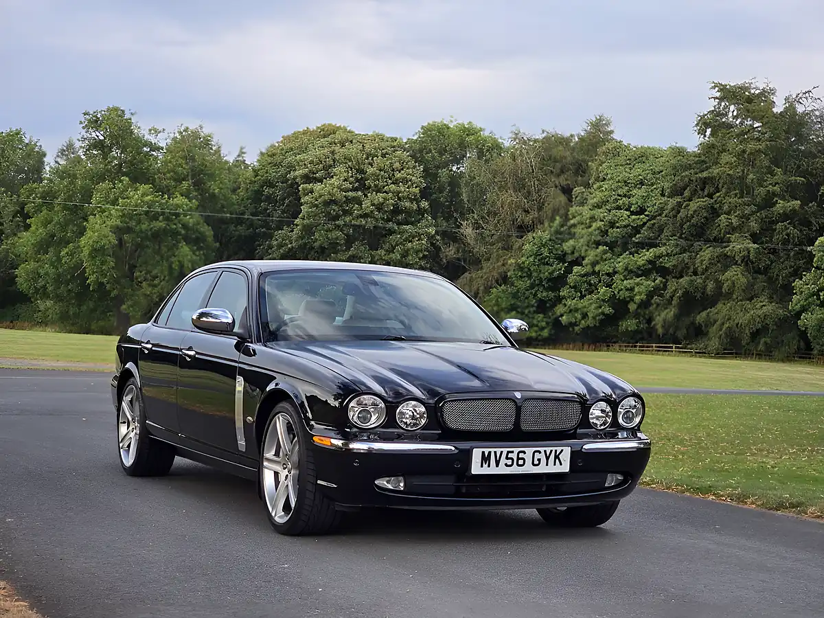 Used 2006 Jaguar Xjr Portfolio Black - Interior and Exterior details 5