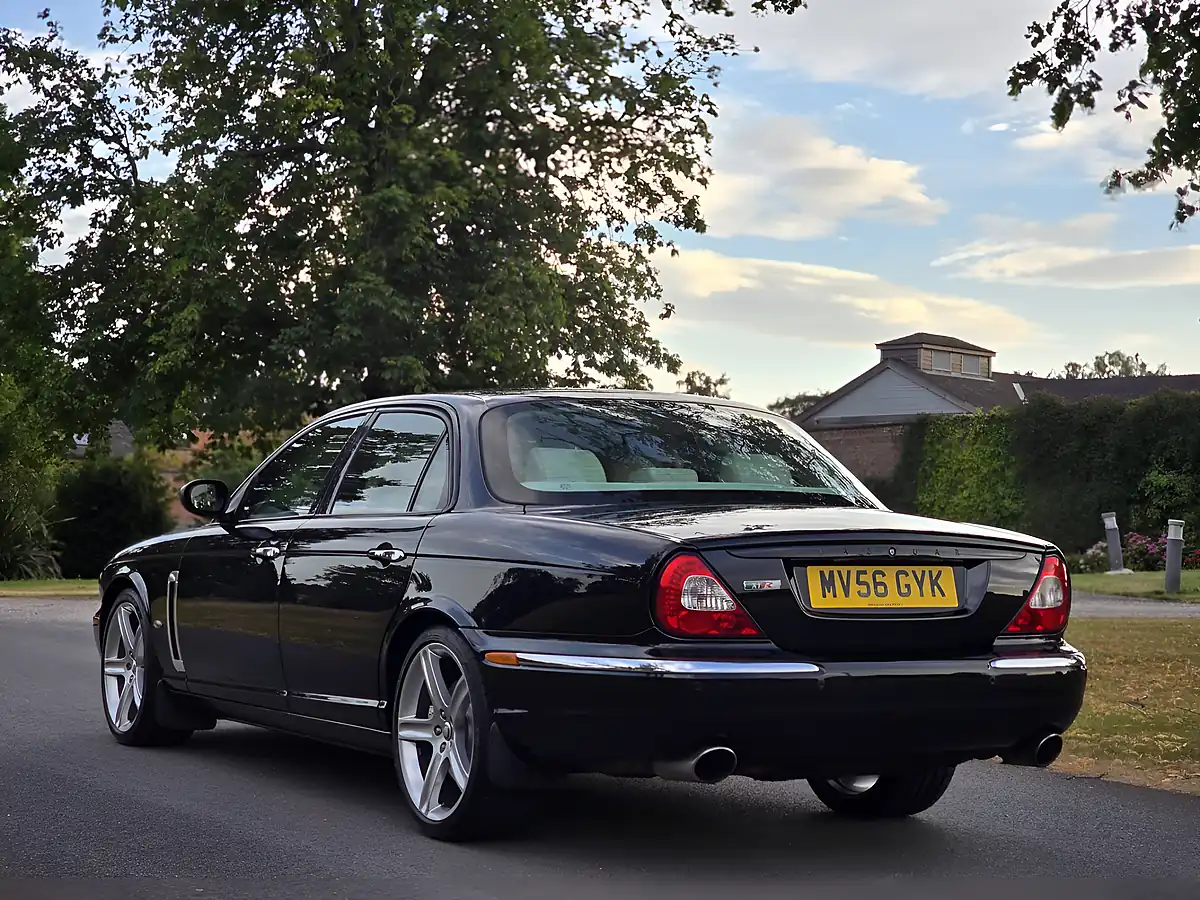 Used 2006 Jaguar Xjr Portfolio Black - Interior and Exterior details 8