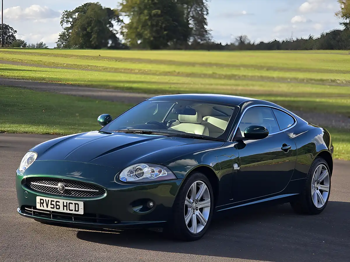 Used 2006 Jaguar Xk British Racing Green - Interior and Exterior details 12