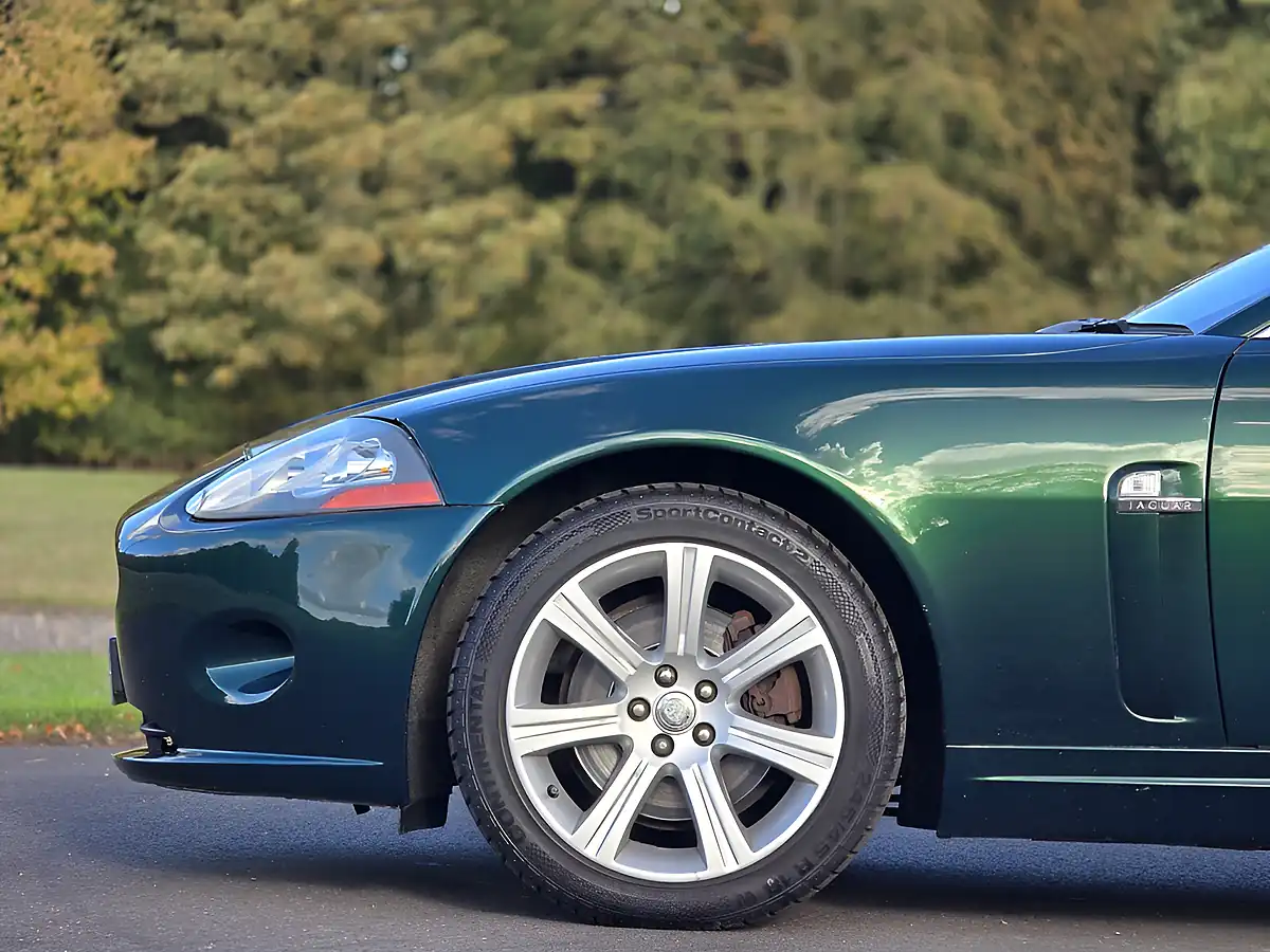 Used 2006 Jaguar Xk British Racing Green - Interior and Exterior details 14