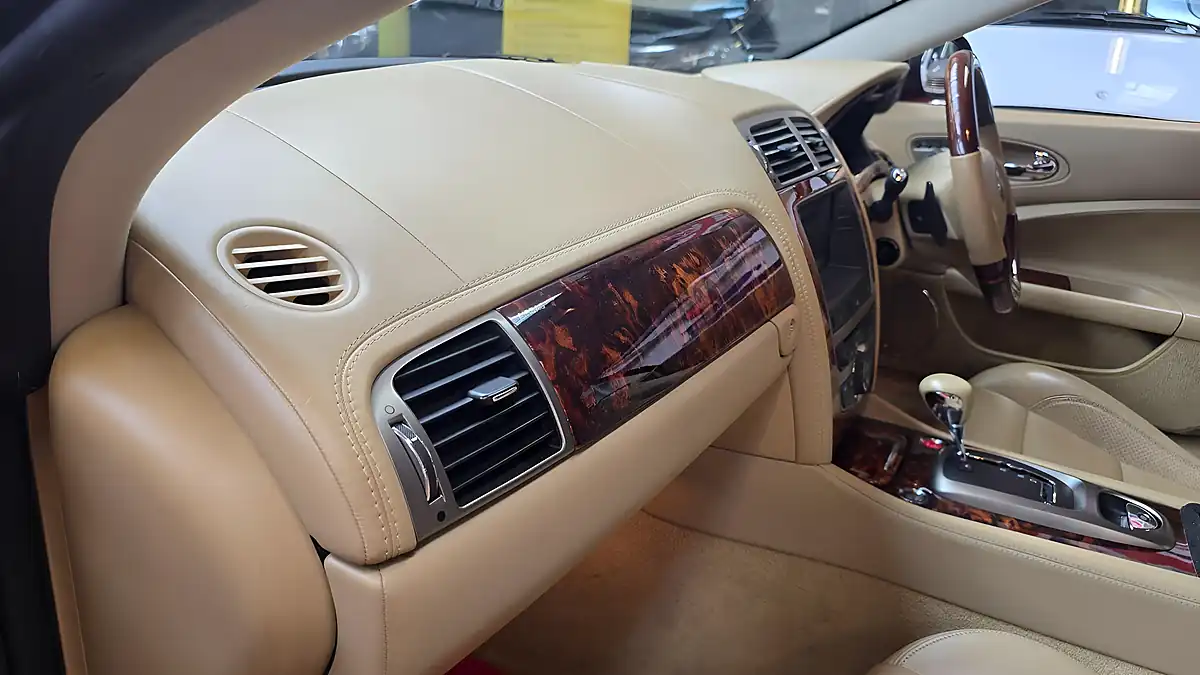 Used 2006 Jaguar Xk Coupe Red - Interior and Exterior details 13