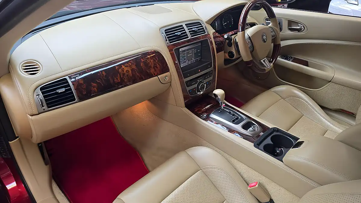 Used 2006 Jaguar Xk Coupe Red - Interior and Exterior details 15