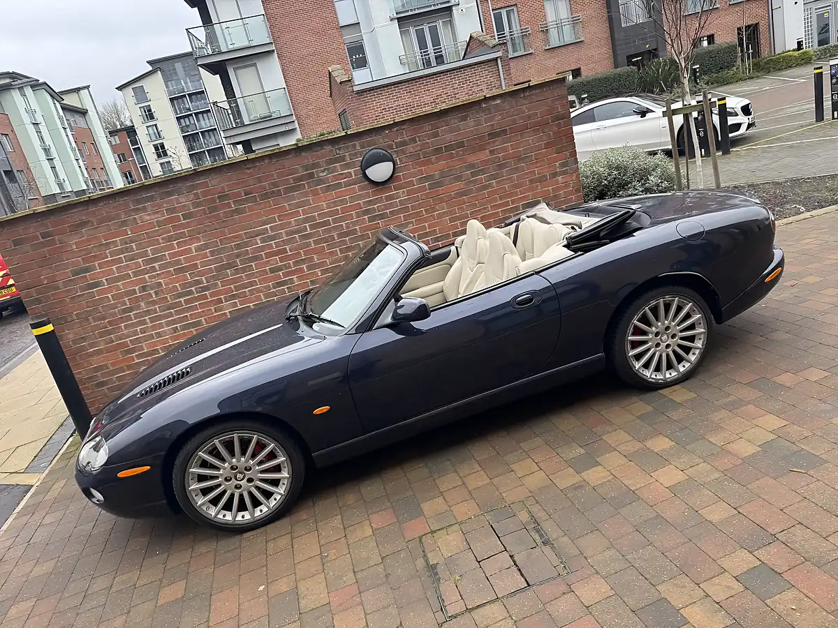 Used 2006 Jaguar Xkr S Blue - Interior and Exterior details 10