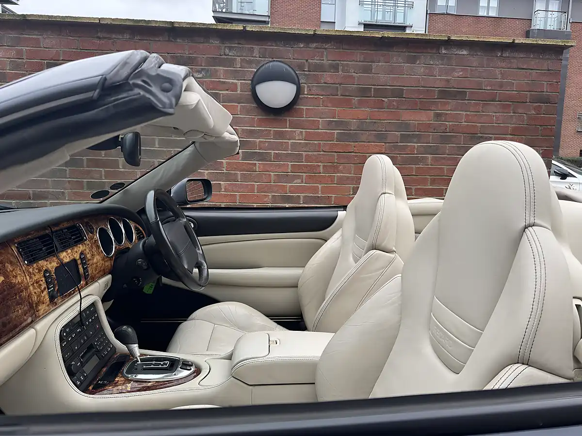 Used 2006 Jaguar Xkr S Blue - Interior and Exterior details 11