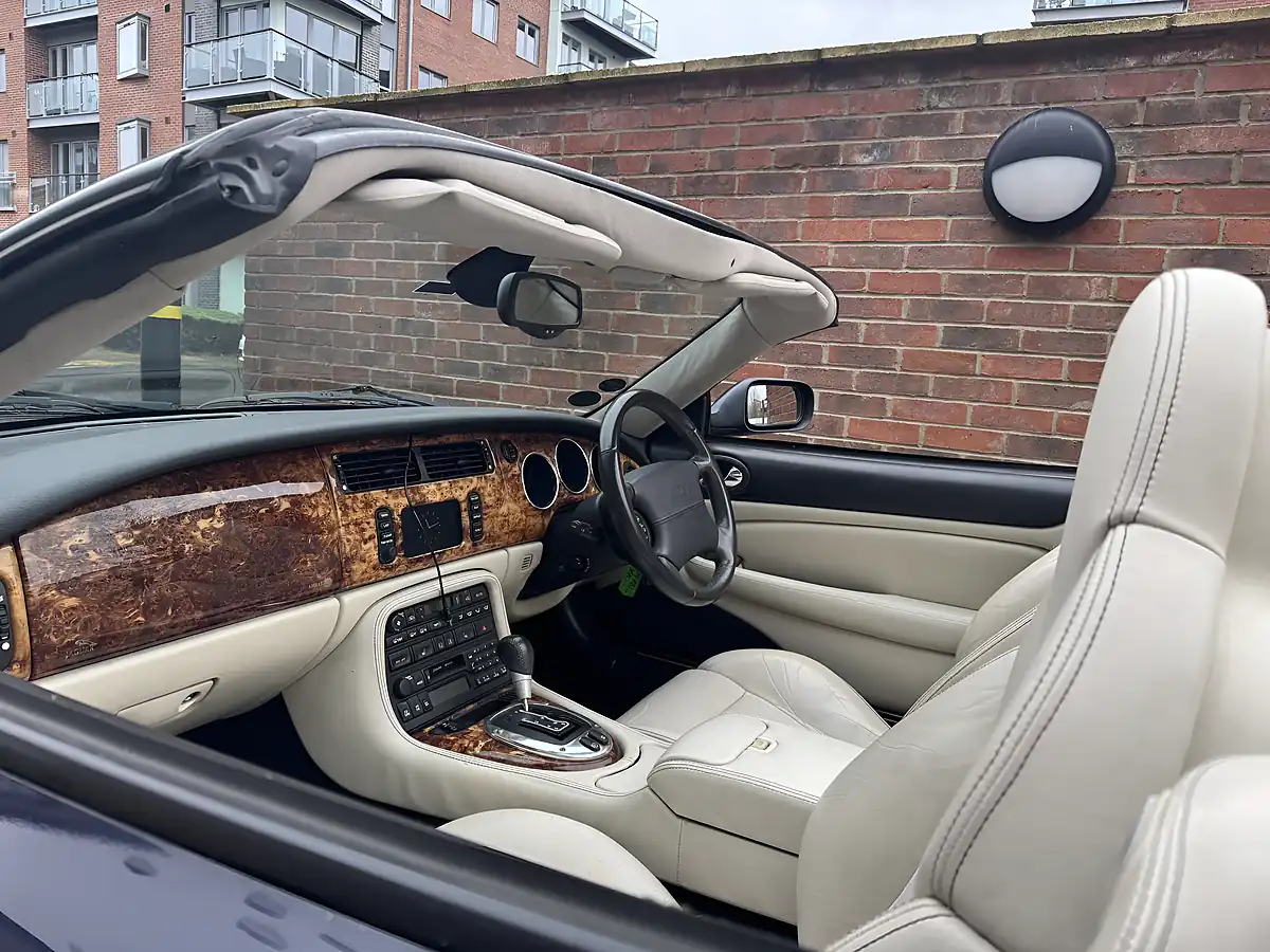 Used 2006 Jaguar Xkr S Blue - Interior and Exterior details 13