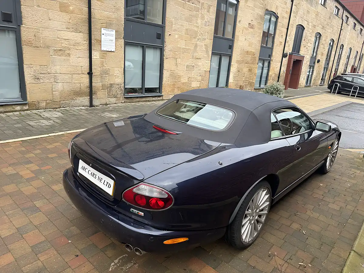 Used 2006 Jaguar Xkr S Blue - Interior and Exterior details 9