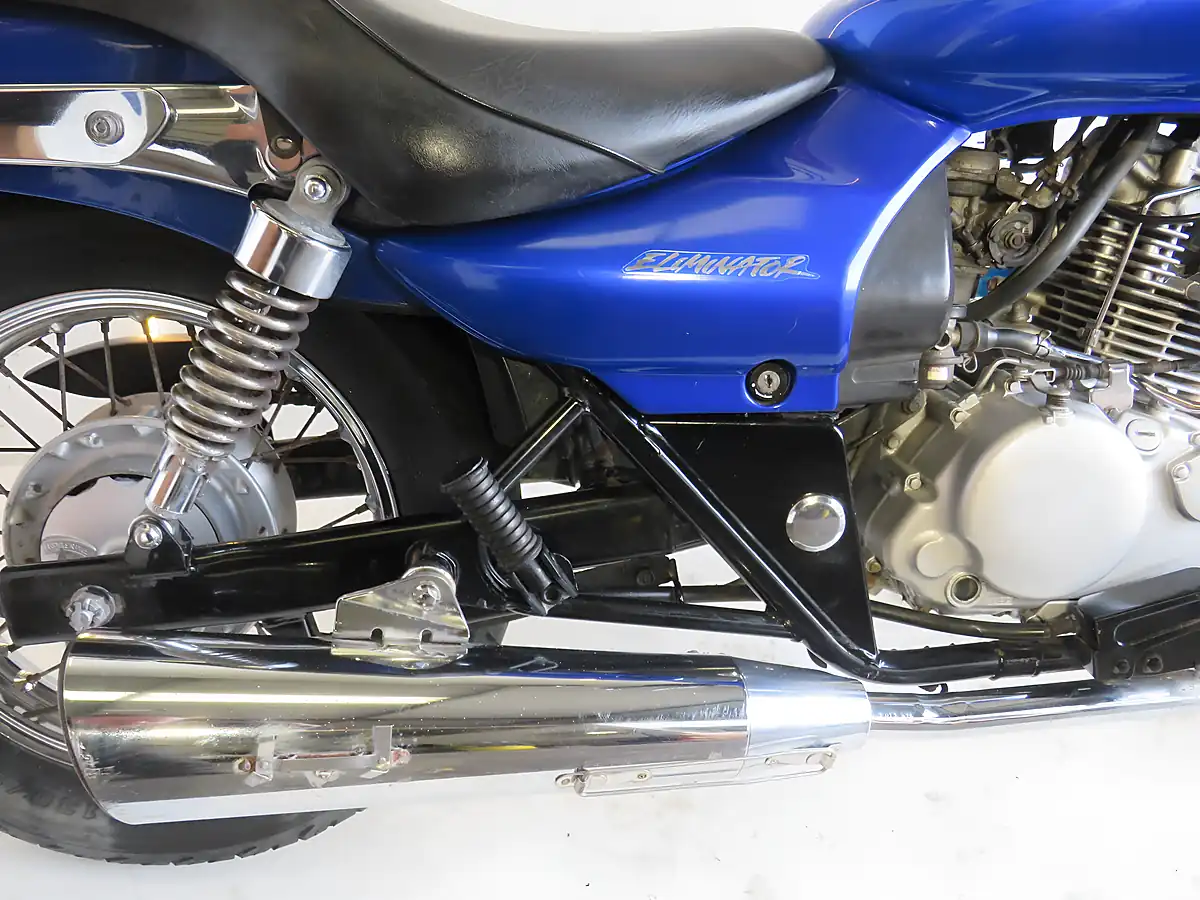 Used 2006 Kawasaki EL125 Eliminator Blue - Interior and Exterior details 9