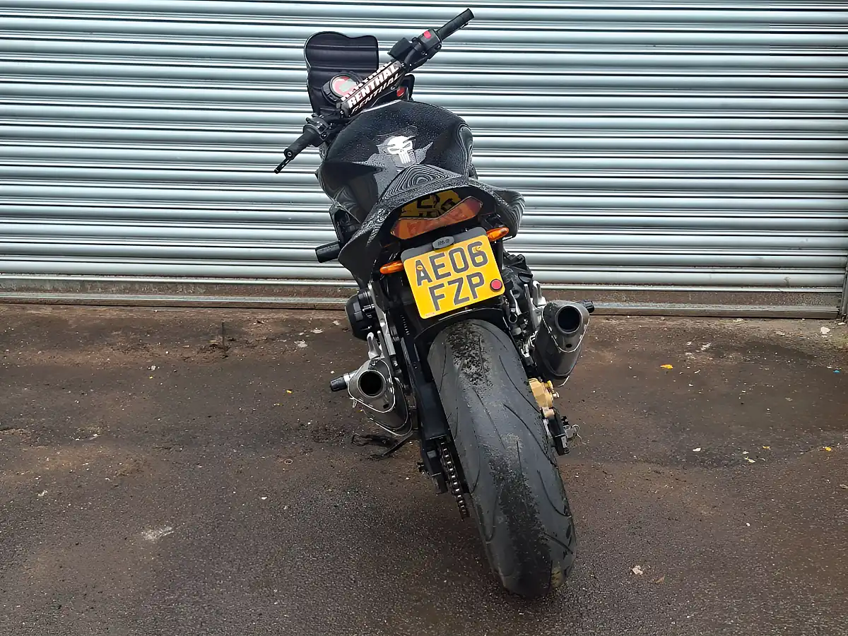 Used 2006 Kawasaki Z1000 Standard Black - Interior and Exterior details 8