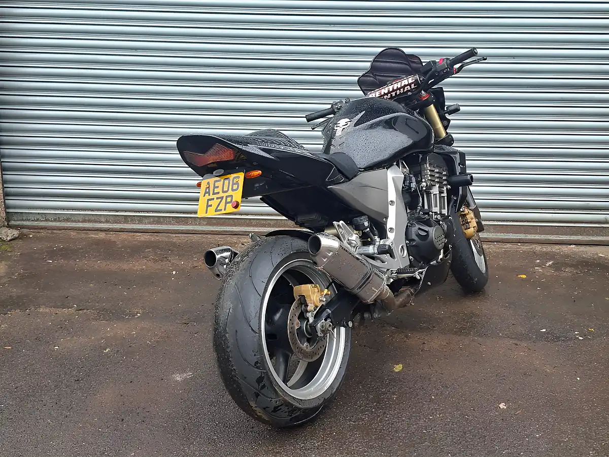 Used 2006 Kawasaki Z1000 Standard Black - Interior and Exterior details 9