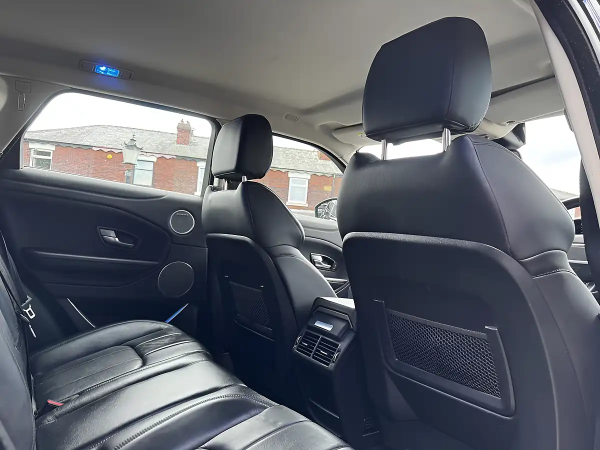 Used 2006 Land Rover Range Rover Evoque Se Santorini Black - Interior and Exterior details 18