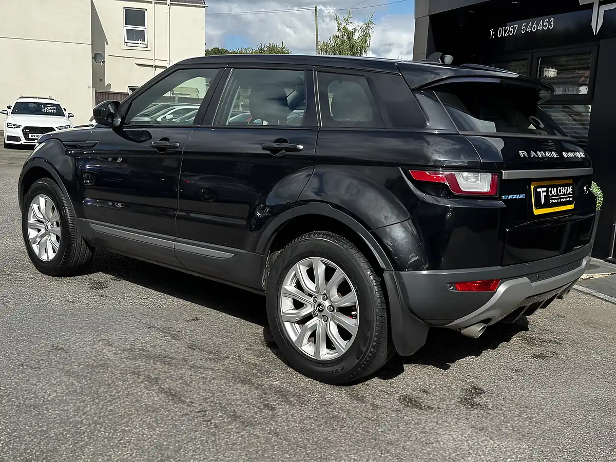 Used 2006 Land Rover Range Rover Evoque Se Santorini Black - Interior and Exterior details 3